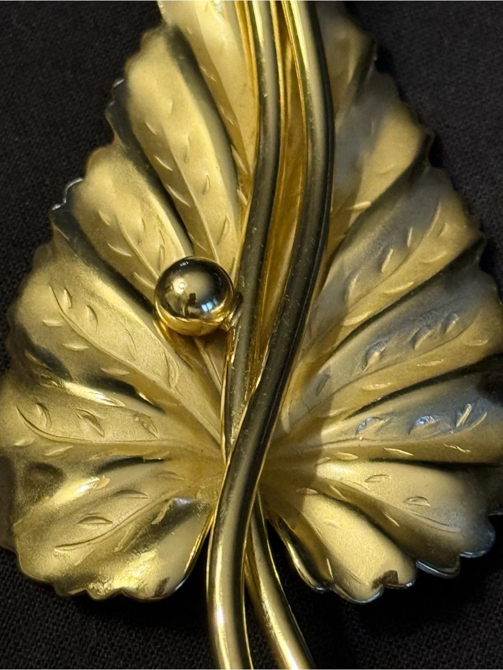 Large Gold Tone Leaf Brooch 4”